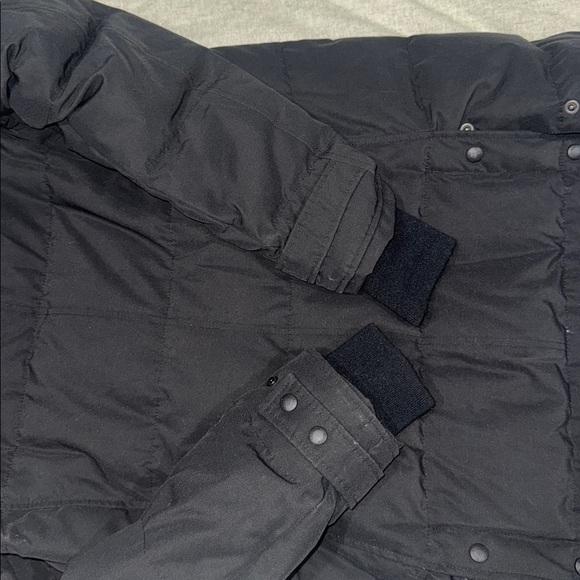 Canada Goose Women's Black Hooded Puffer Coat - Picture 4 of 6